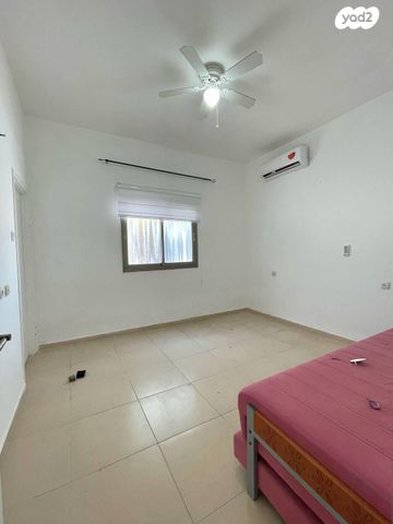 קרן היסוד 16