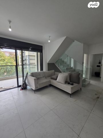 מודעת נכס, קרית אליהו גולומב, רעננה