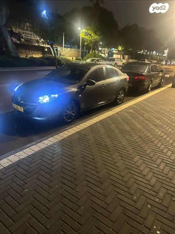 מודעת רכב מאזדה 3