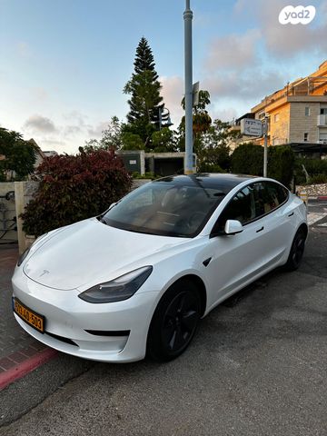 מודעת רכב טסלה מודל 3