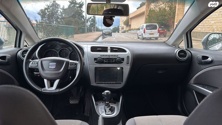 מודעת רכב סיאט לאון