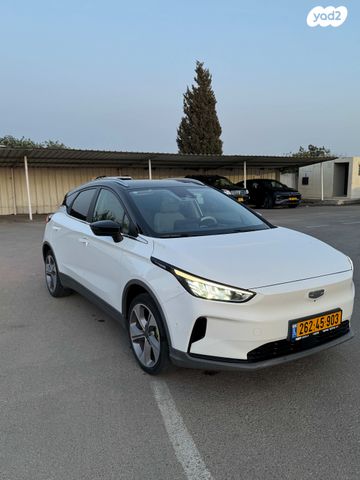 מודעת רכב ג׳ילי Geometry C