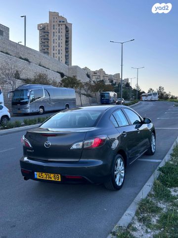 מודעת רכב מאזדה 3