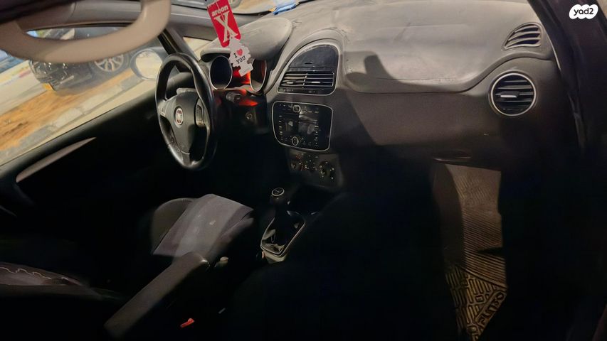 מודעת רכב פיאט פונטו