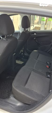 מודעת רכב פיג'ו 208