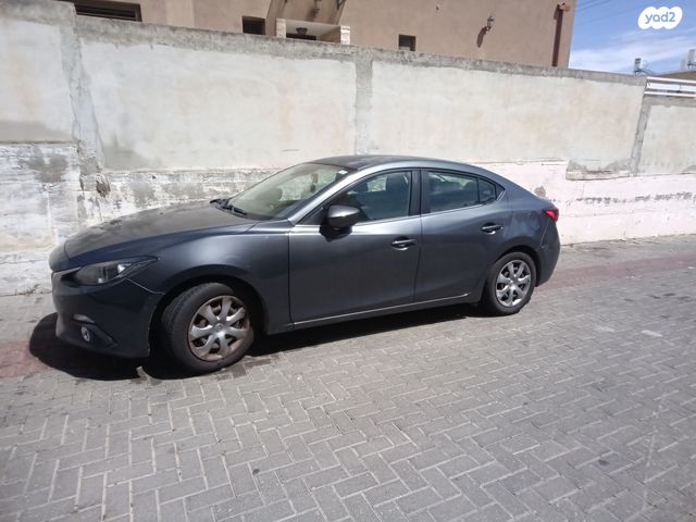 מודעת רכב מאזדה 3