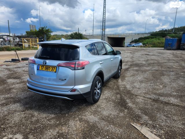 מודעת רכב טויוטה RAV4