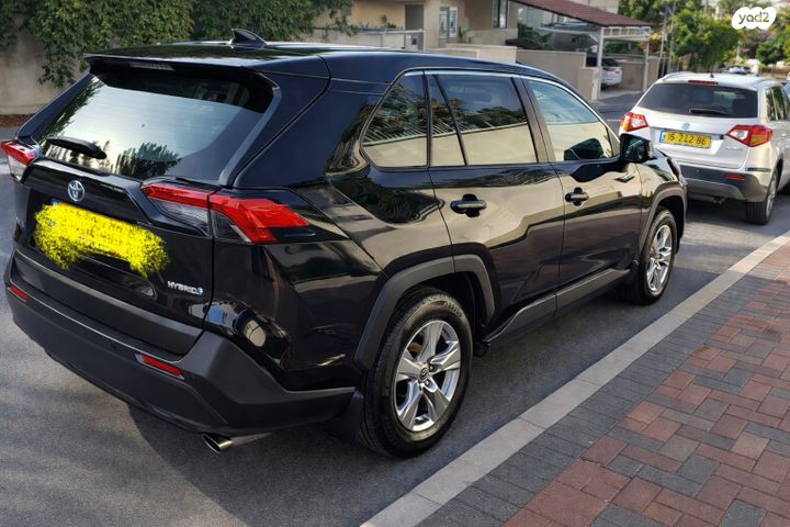 מודעת רכב טויוטה RAV4