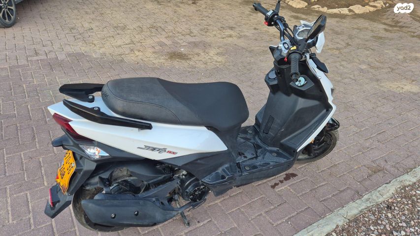 מודעת רכב סאן יאנג Jet 4 RX