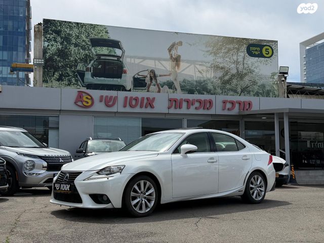מודעת רכב לקסוס IS