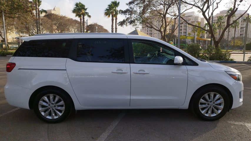 מודעת רכב קיה קרניבל 2