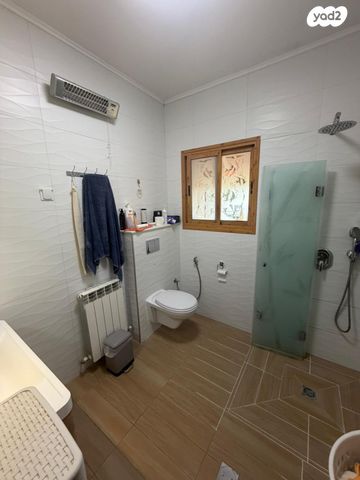 עמיקם שמאי 33