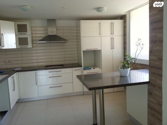 רחבת טבריה 9