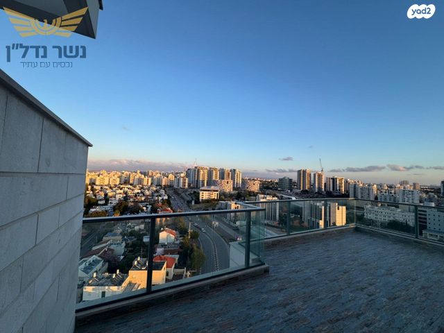 גג/ פנטהאוז