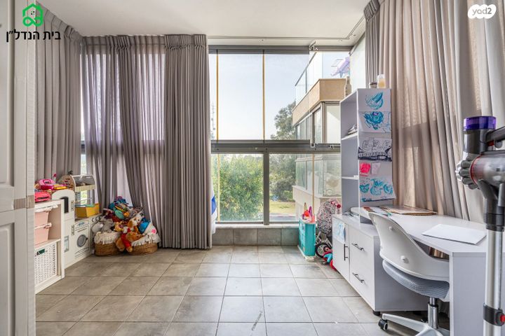 הרברט סמואל 7