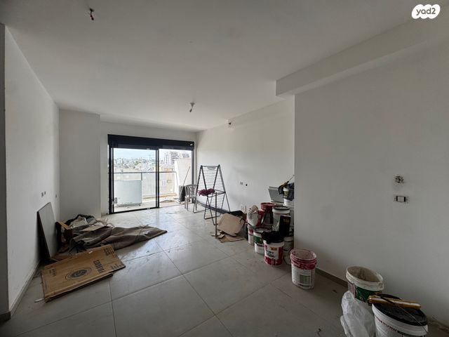 דירה, שעריה, פתח תקווה