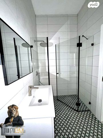 אריאל שרון 23