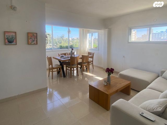 דירה, שכונה ב', באר שבע