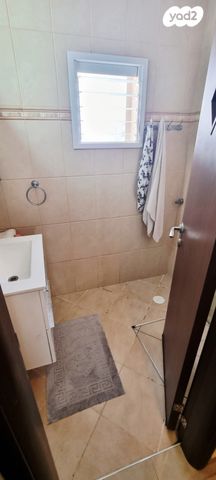 נווה שלום 22