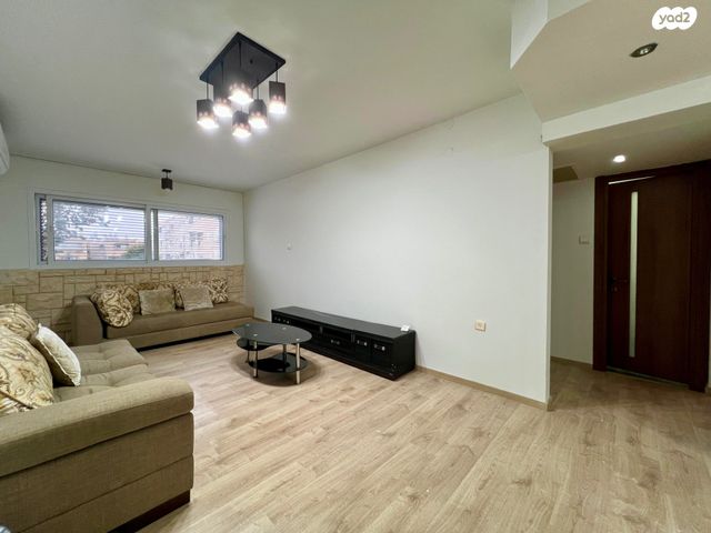 מודעת נכס, סמטת גדוד הפורצים 8, ז'בוטינסקי, אשקלון