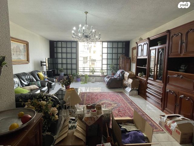 מודעת נכס, תל אביב יפו