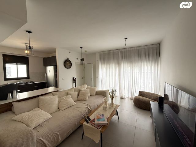 מודעת נכס, ארלוזורוב, בת ים