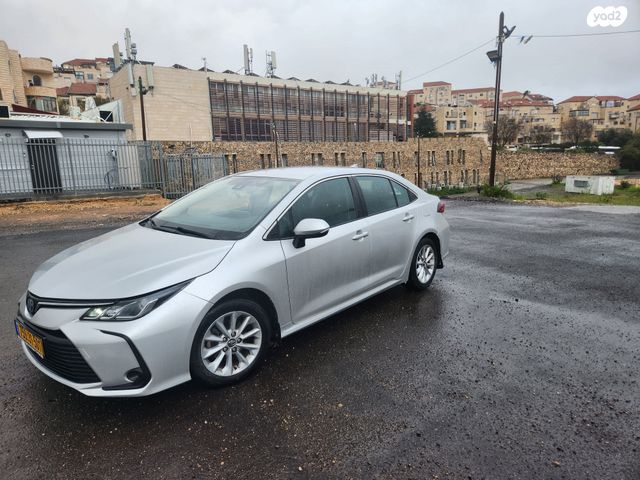מודעת רכב טויוטה קורולה