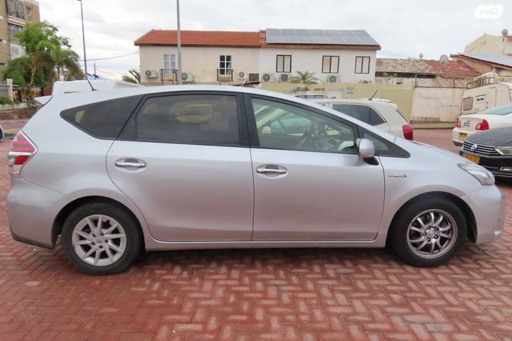 מודעת רכב טויוטה פריוס פלוס