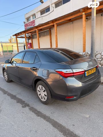 מודעת רכב טויוטה קורולה