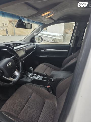 מודעת רכב טויוטה היילקס