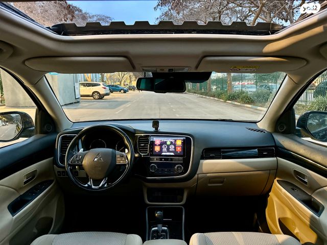 מודעת רכב מיצובישי אאוטלנדר 2