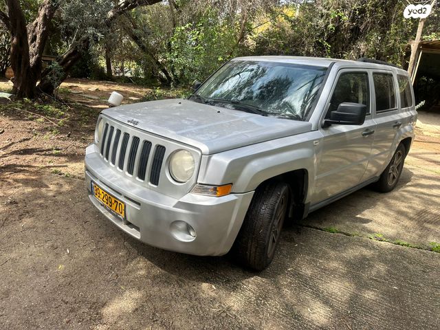 מודעת רכב ג'יפ פטריוט