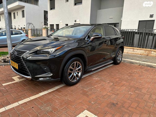 מודעת רכב לקסוס NX