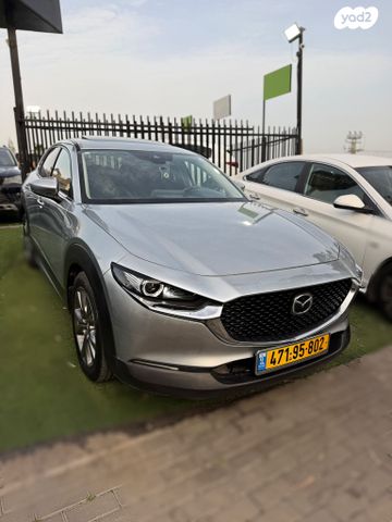 מודעת רכב מאזדה CX-30 2