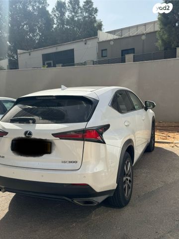 מודעת רכב לקסוס NX