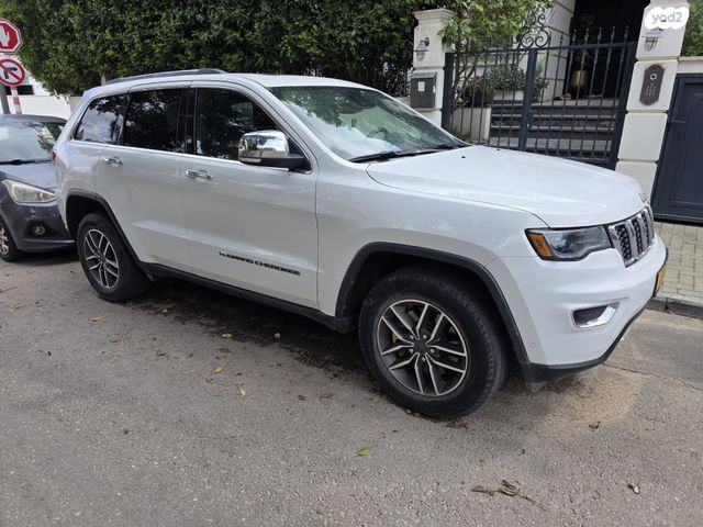 מודעת רכב ג'יפ גרנד צ'ירוקי