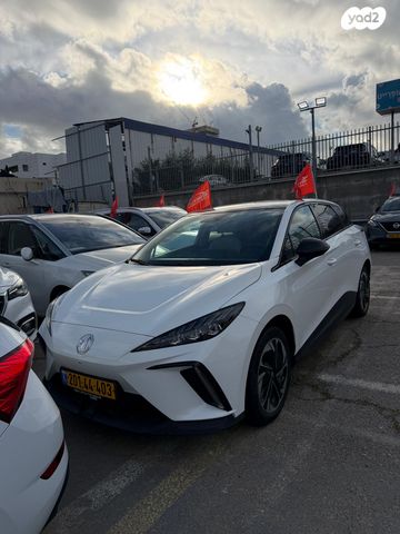 מודעת רכב אם ג'י MG4