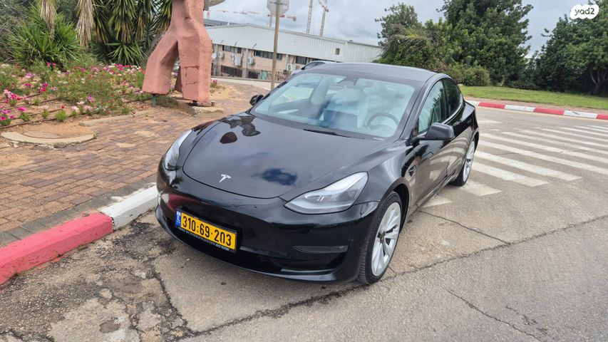 מודעת רכב טסלה מודל 3