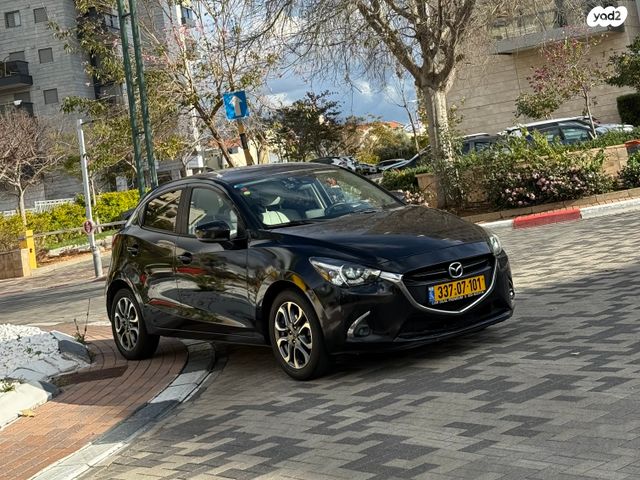 מודעת רכב מאזדה 2