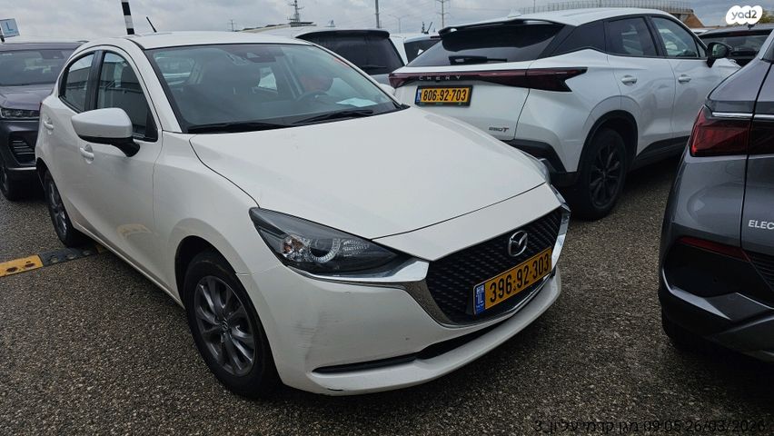 מודעת רכב מאזדה 2