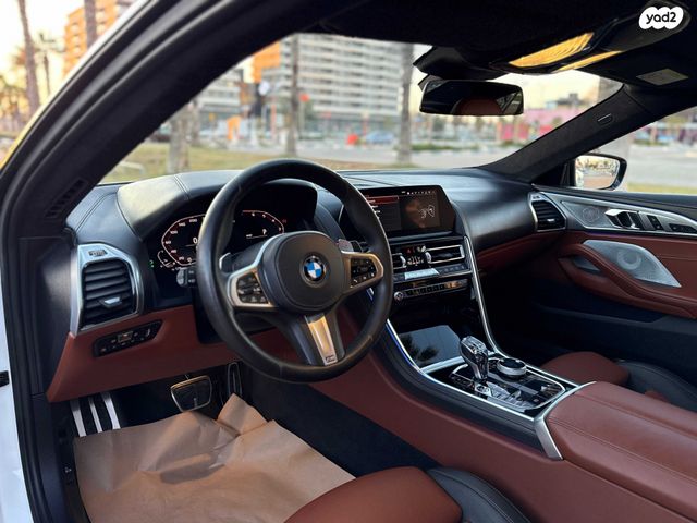 מודעת רכב ב מ וו סדרה 8 2