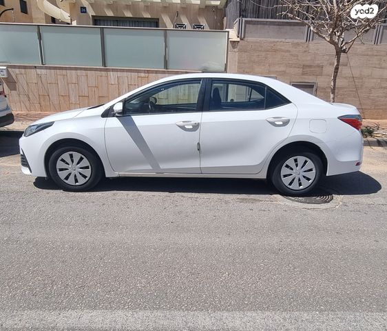 מודעת רכב טויוטה קורולה