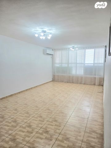 משה איכילוב 12