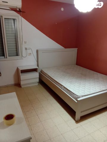 הרב שפירא 1048