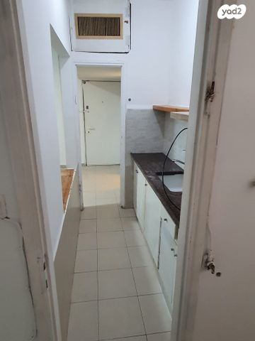 מרכז בעלי מלאכה 27