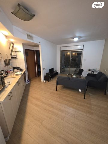 מודעת נכס, התוף, נאות אשלים, ראשון לציון