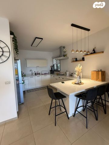 דירה, נווה דקלים, פתח תקווה