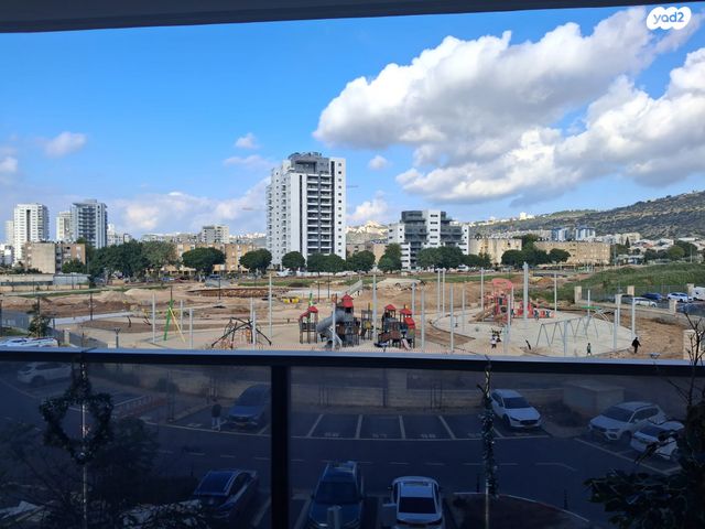 דירה, החותרים, טירת כרמל