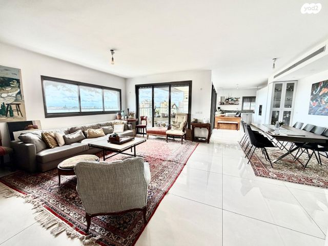 גג/ פנטהאוז