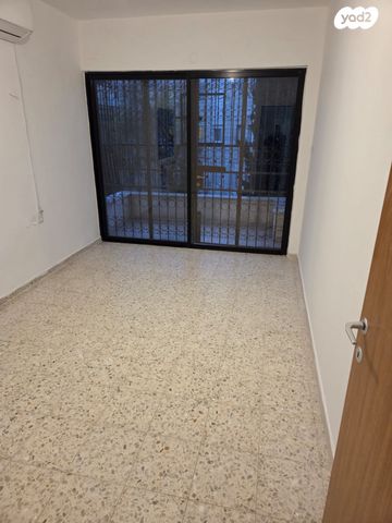 גבעת הורדים, רסקו